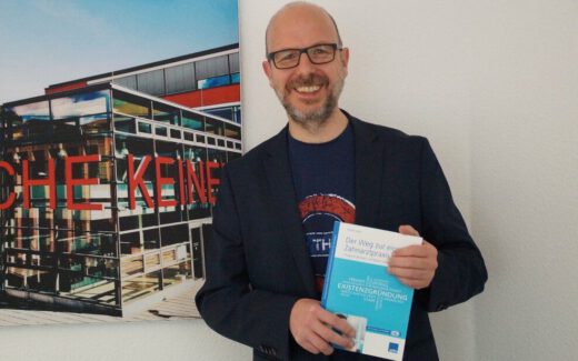 Detlef Diehr mit Buch
